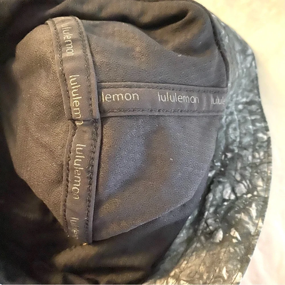 Lululemon On‎ My Level Bucket Hat Ink Vapor Ice Grey Multi